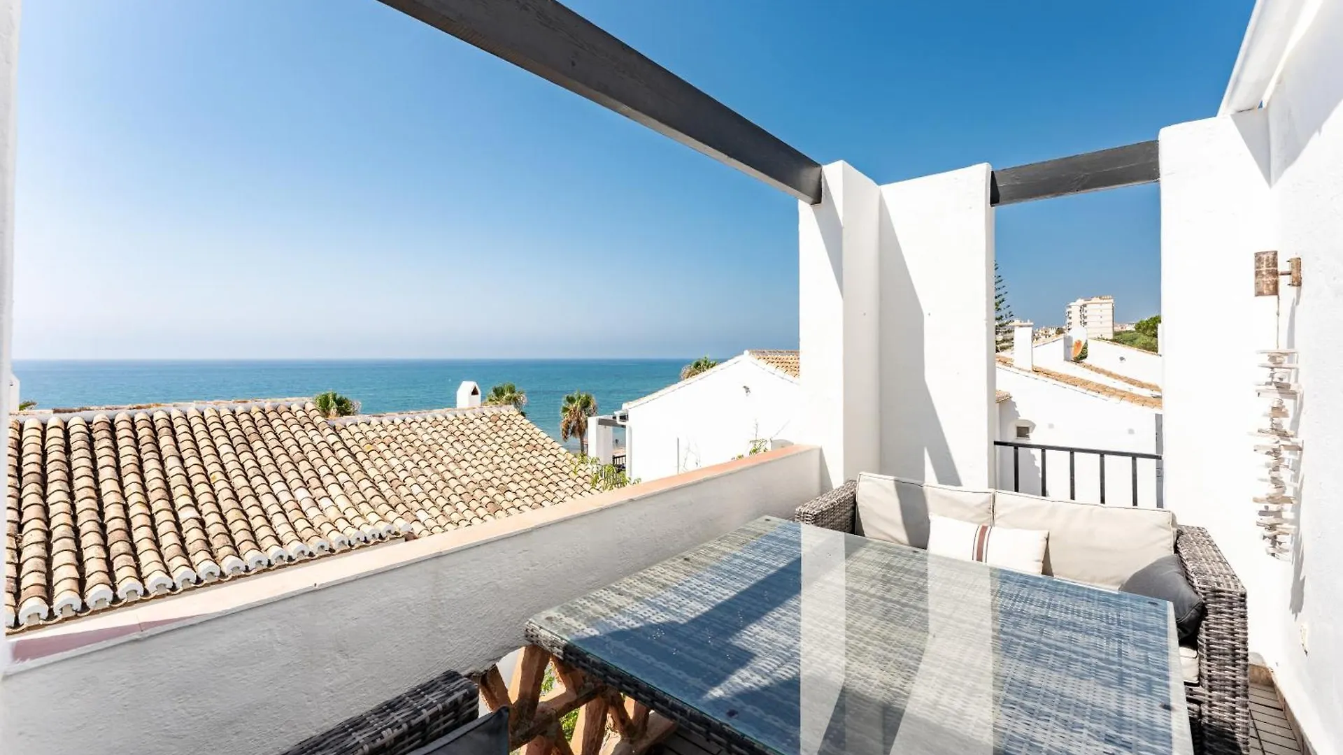 Apartamento A Pie De Playa Miriam L Sitio de Calahonda Spain